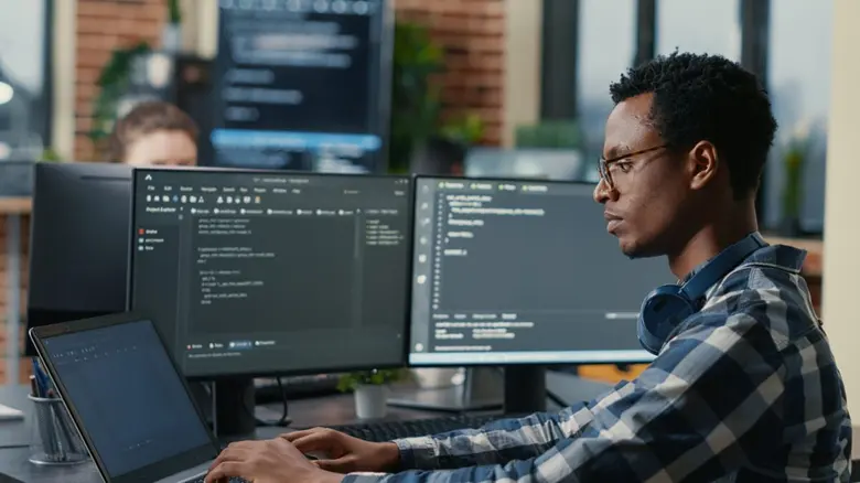 Why Linux Users Are Well Positioned for Online Master’s in AI Degrees