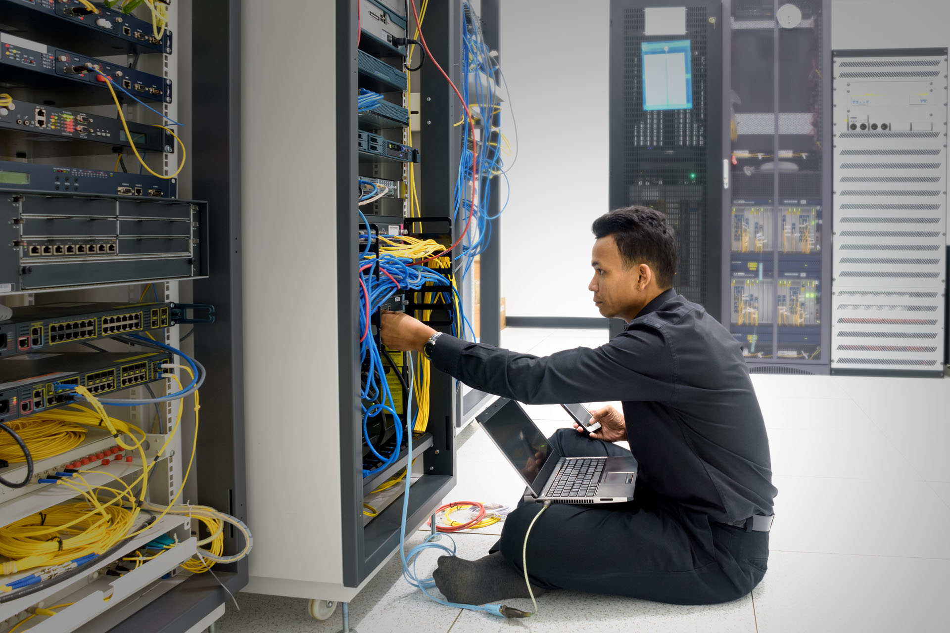 Why Technical Founders Struggle to Scale Past the Solo-Sysadmin Stage